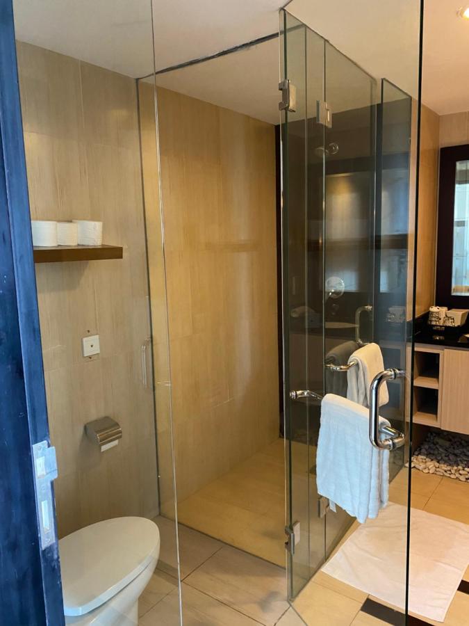 Stylish 2 Bedroom Penthouse Apt, Newly Refreshed, 50 Mbps, Pool, Gym, Resto Kuta Lombok Exterior foto
