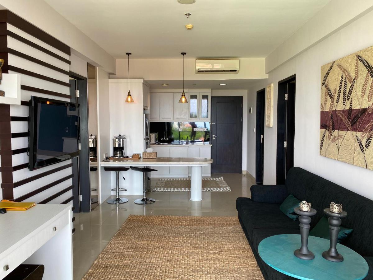 Stylish 2 Bedroom Penthouse Apt, Newly Refreshed, 50 Mbps, Pool, Gym, Resto Kuta Lombok Exterior foto